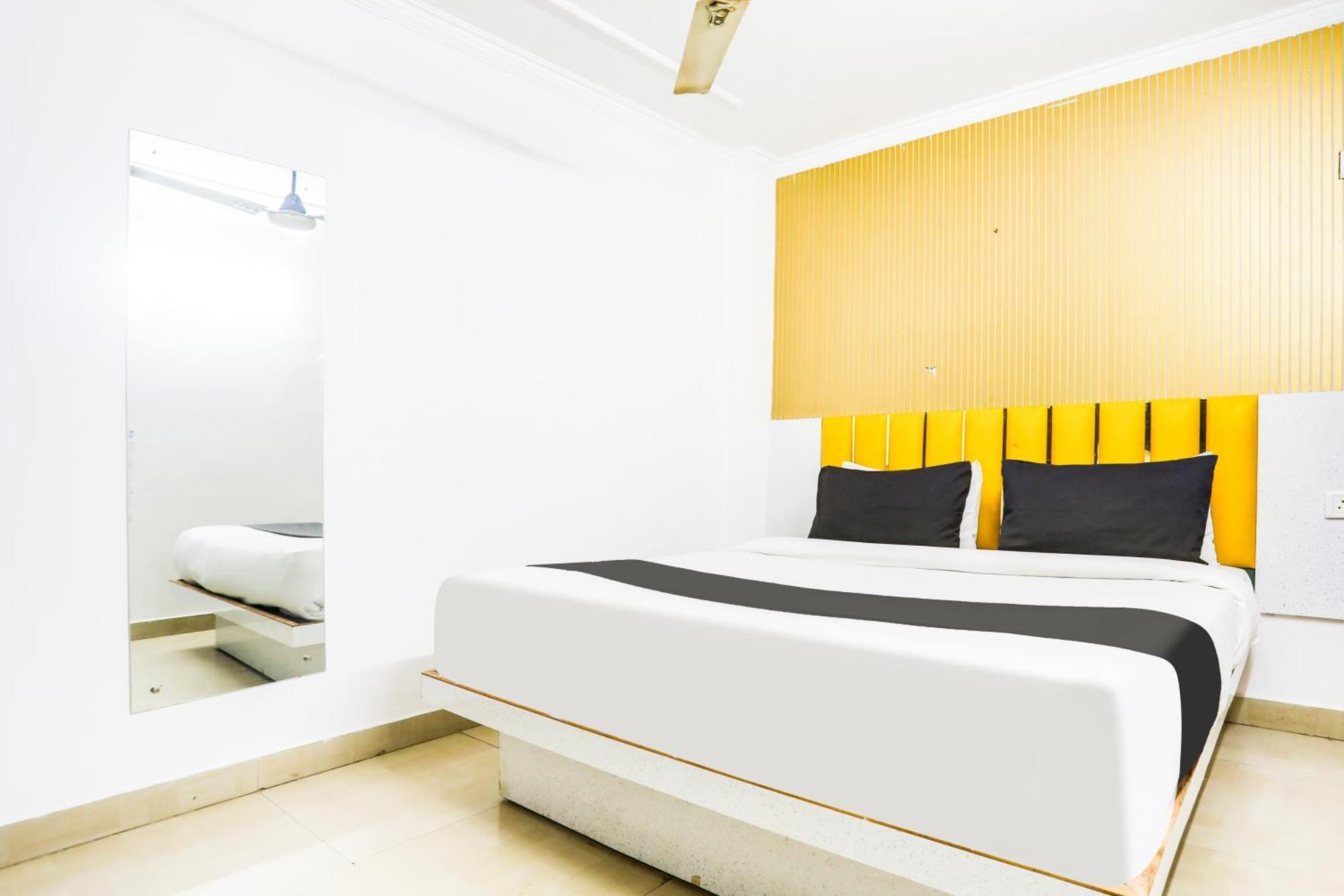 SPOT ON 82420 Hotel Anchal Dx Paharganj New Delhi Bagian luar foto