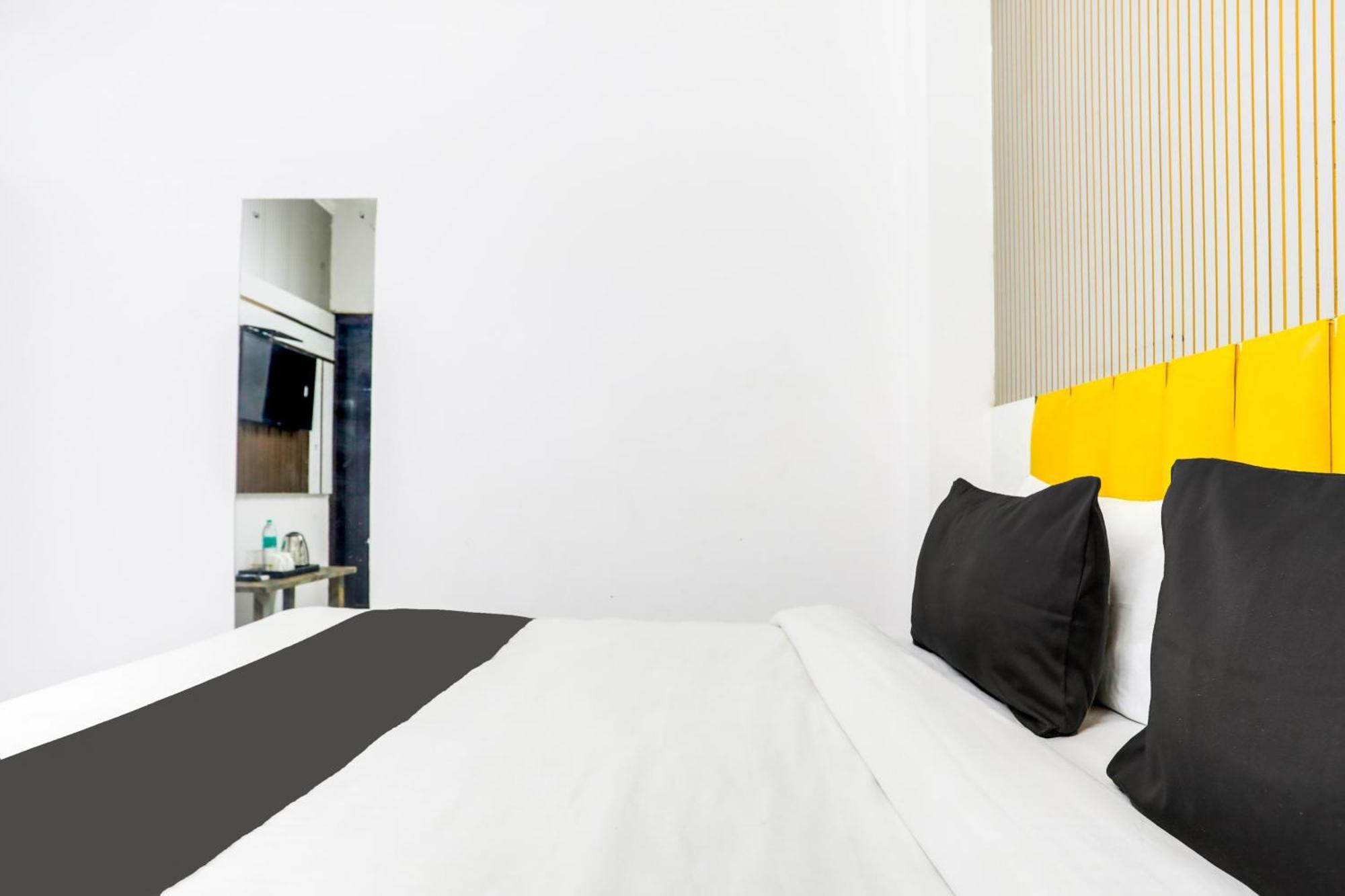 SPOT ON 82420 Hotel Anchal Dx Paharganj New Delhi Bagian luar foto