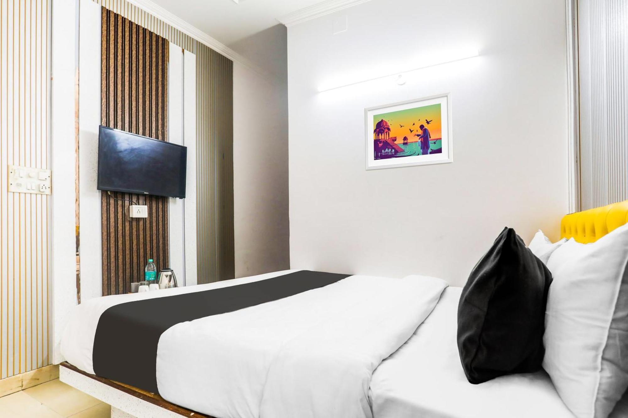 SPOT ON 82420 Hotel Anchal Dx Paharganj New Delhi Bagian luar foto