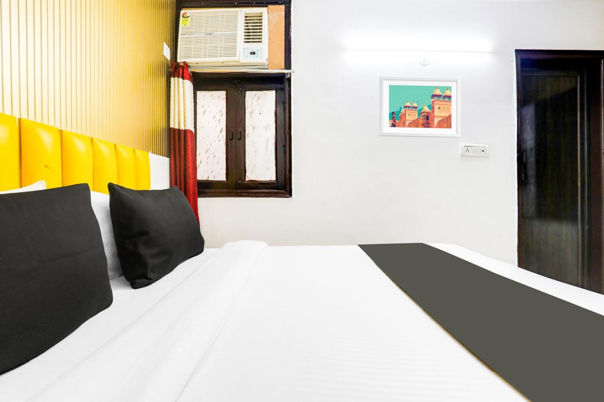 SPOT ON 82420 Hotel Anchal Dx Paharganj New Delhi Bagian luar foto