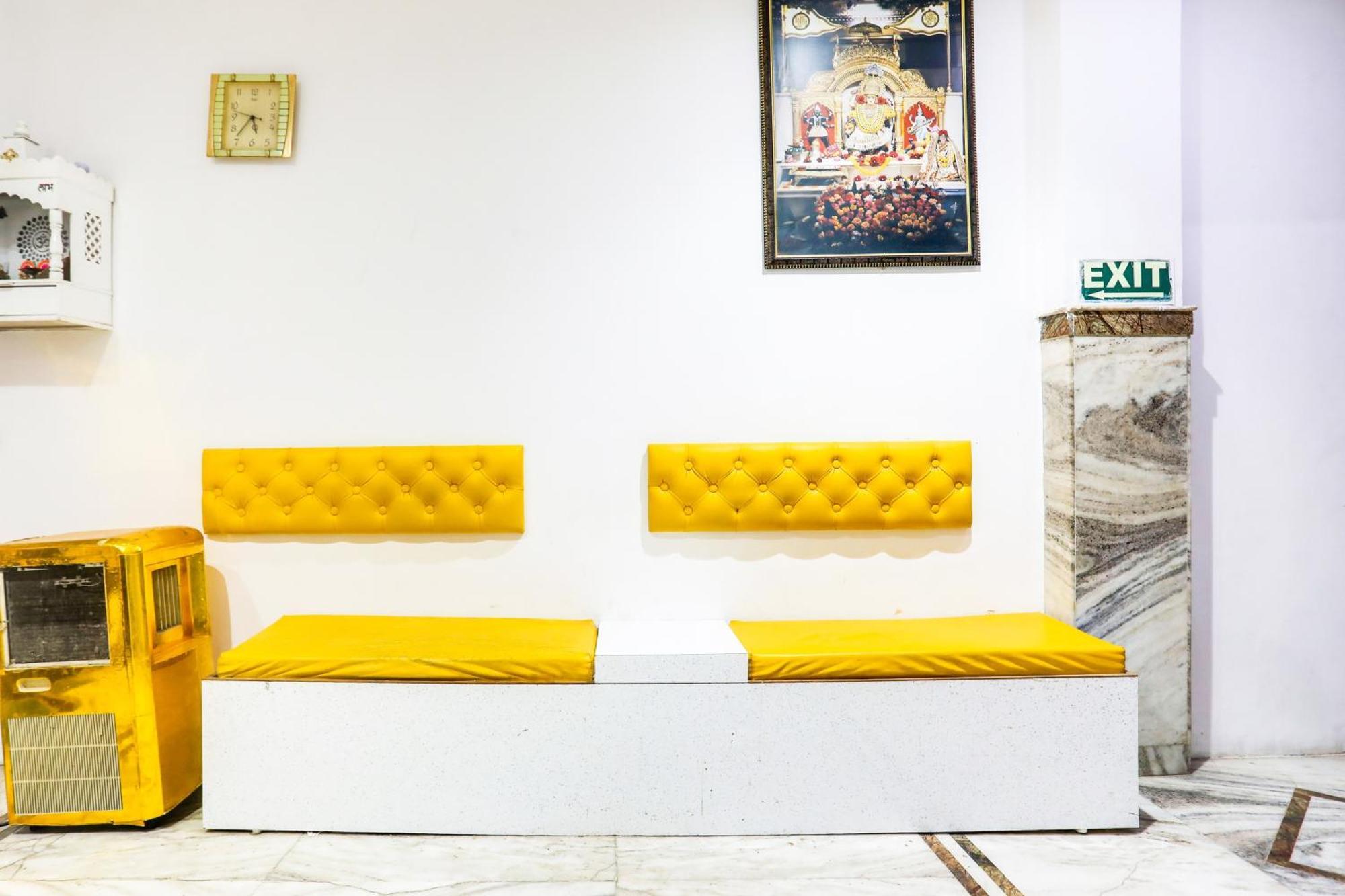 SPOT ON 82420 Hotel Anchal Dx Paharganj New Delhi Bagian luar foto